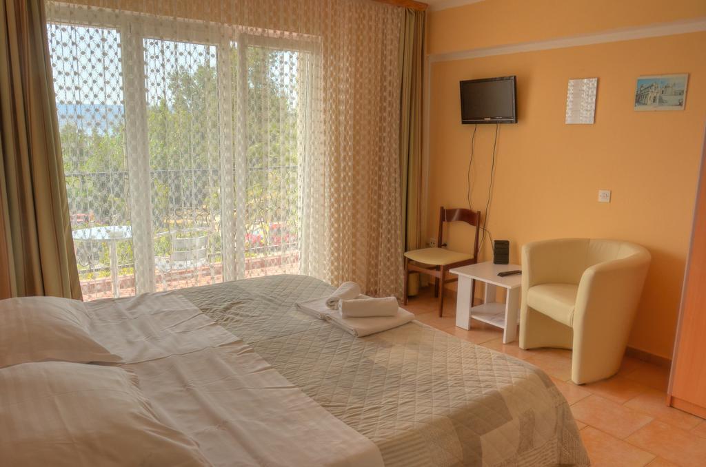 Pansion Begic Omiš Exterior foto