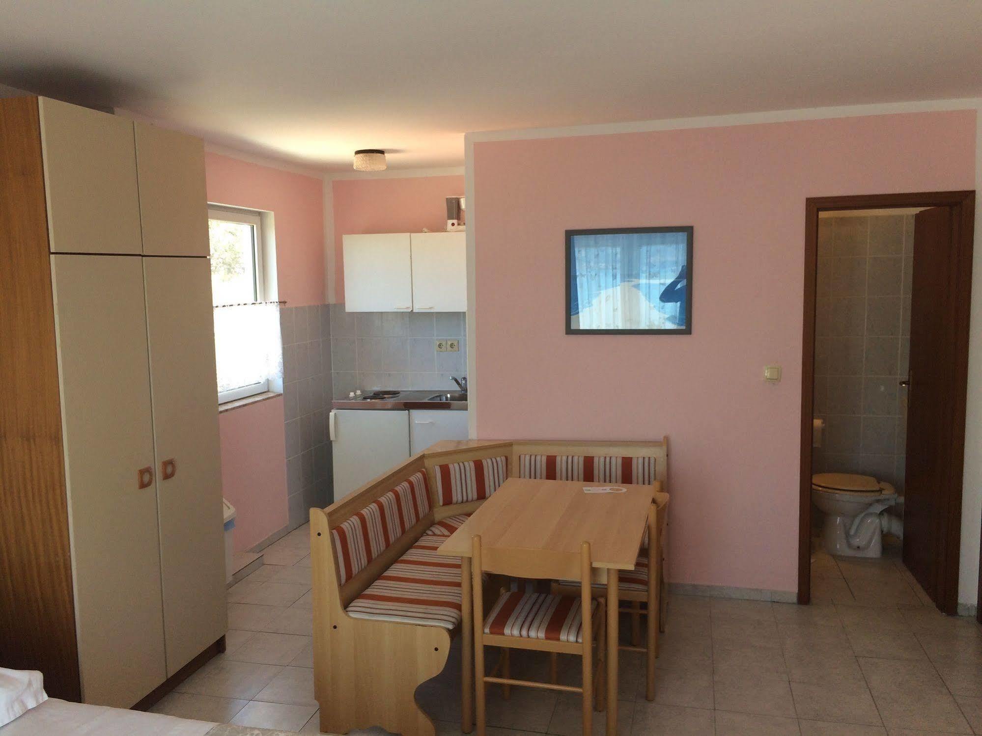 Pansion Begic Omiš Exterior foto