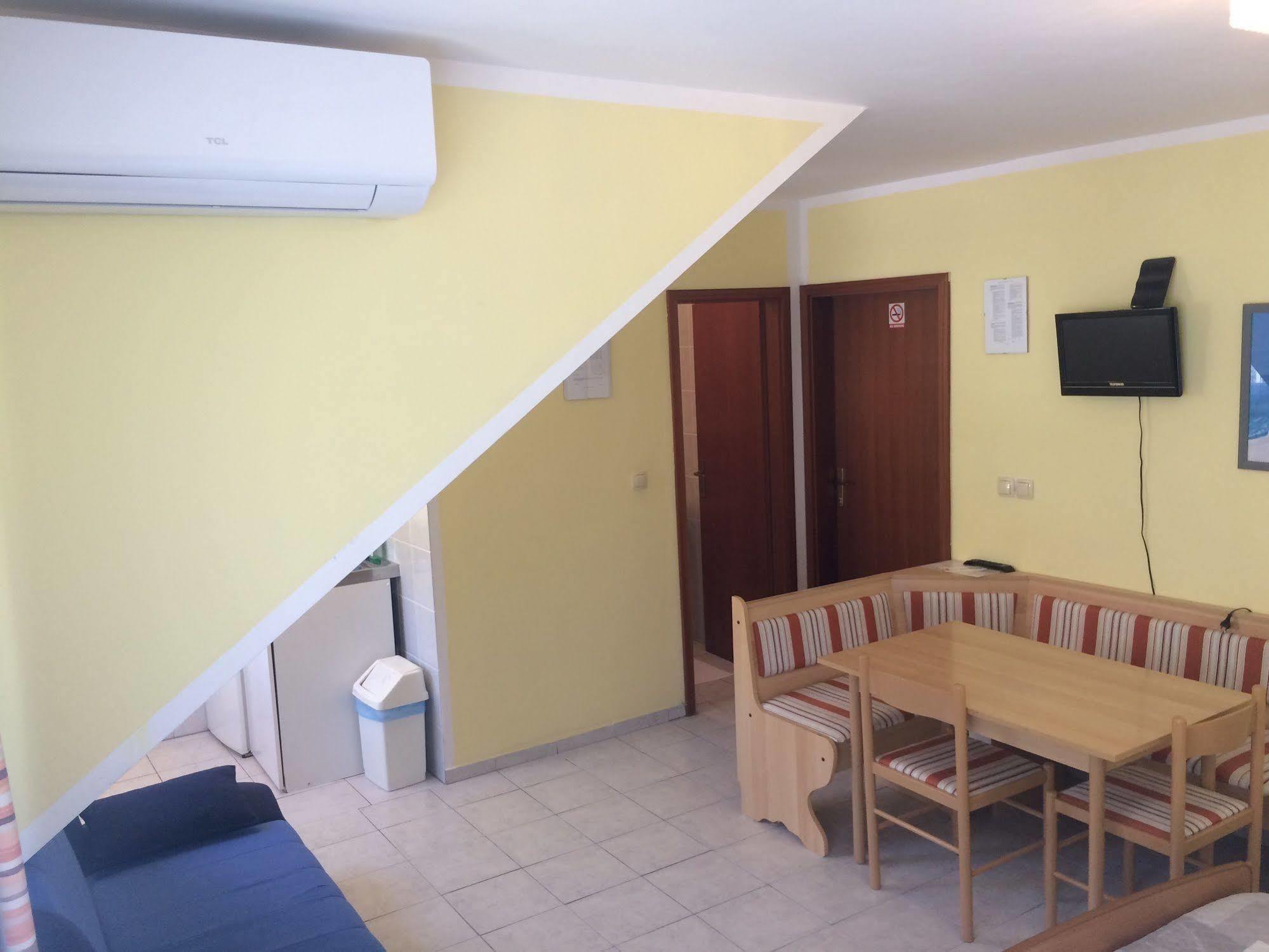 Pansion Begic Omiš Exterior foto