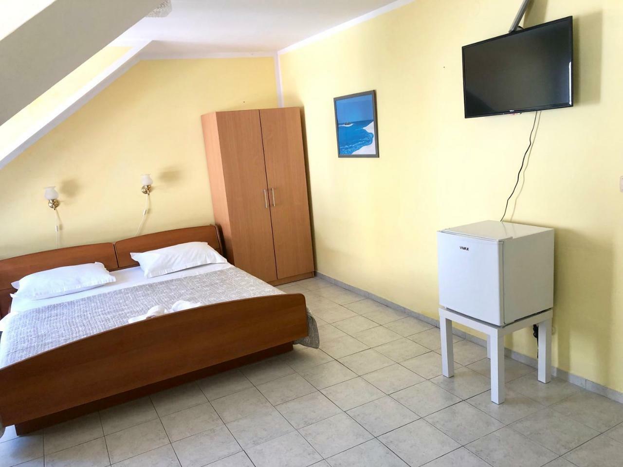 Pansion Begic Omiš Exterior foto